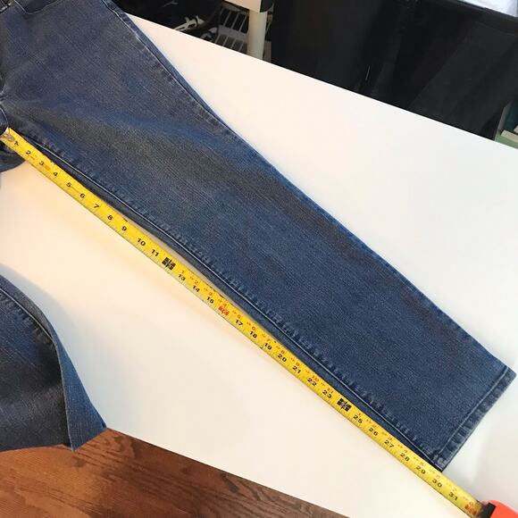 Chico's Vanity Size 0.5 (Women's 6) Dark Rinse Wash Midrise Straight Slim Jeans - Picture 10 of 10